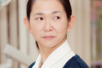 小川　晴恵